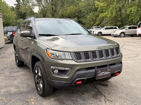 Used 2018 Jeep Compass Trailhawk w/ Leather Interior Group AWD/4WD image 10