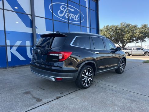 Used 2019 Honda Pilot Touring image 8