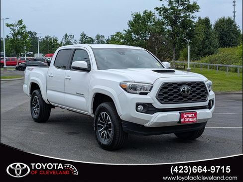 Used 2020 Toyota Tacoma TRD Sport AWD/4WD image 1