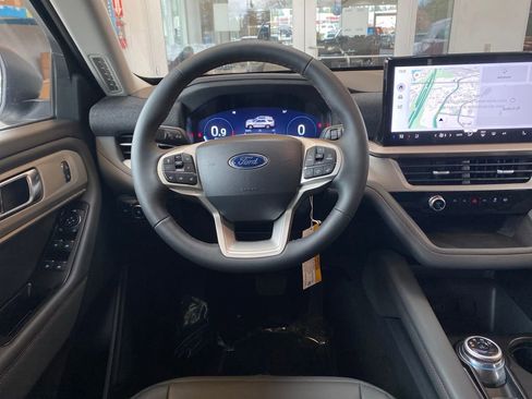New 2026 Ford Explorer Active AWD/4WD image 17