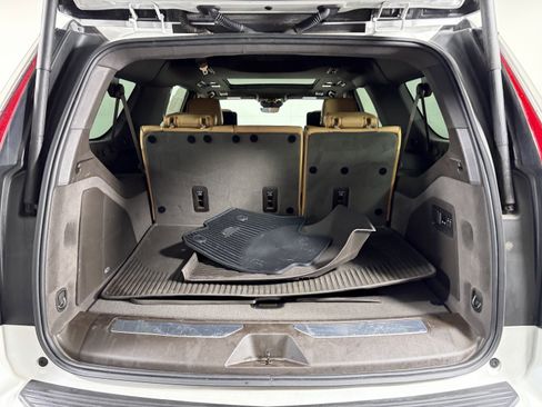 Certified 2024 Cadillac Escalade ESV Premium Luxury w/ Performance Package image 19