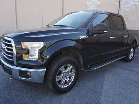 Used 2015 Ford F150 XLT w/ Equipment Group 301A Mid image 4