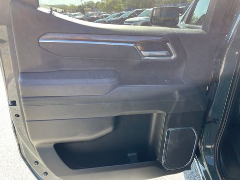 Used 2025 Chevrolet Silverado 1500 LT AWD/4WD image 25