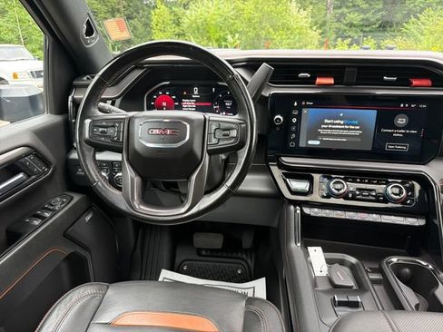 Used 2024 GMC Sierra 2500 AT4 w/ AT4 Premium Plus Package AWD/4WD image 15