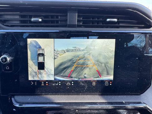 Used 2024 GMC Sierra 3500 AT4 w/ AT4 Premium Plus Package image 15