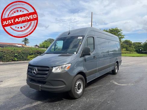 Used 2019 Mercedes-Benz Sprinter 170 image 1