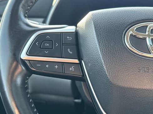 Used 2021 Toyota Highlander Limited image 22