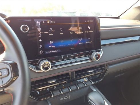 Used 2023 Chevrolet Colorado Z71 image 11