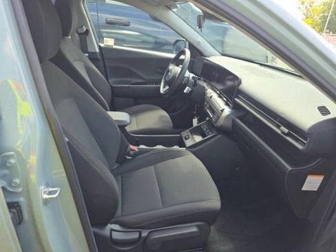 Used 2024 Hyundai Kona SEL FWD image 9