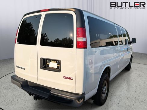 Used 2023 GMC Savana 3500 LS w/ Chrome Appearance Package RWD image 10