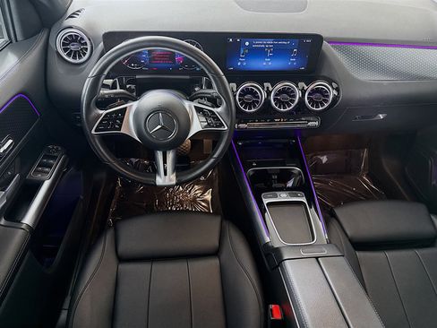 Used 2025 Mercedes-Benz GLA 250 image 17