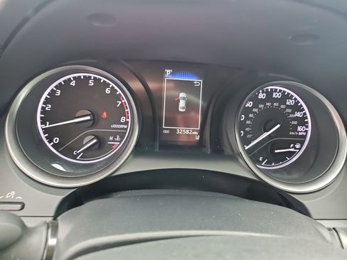 Used 2023 Toyota Camry SE FWD image 8