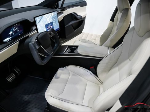 Used 2022 Tesla Model X Plaid image 37