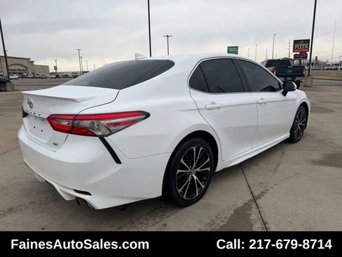 Used 2019 Toyota Camry SE image 19