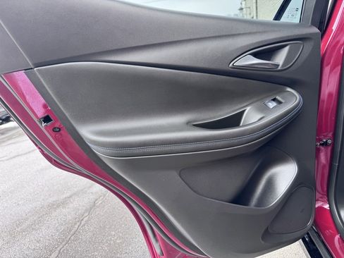 Used 2025 Buick Encore GX Sport Touring image 25