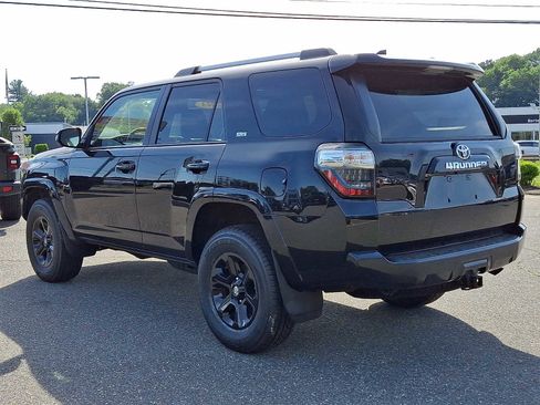 Used 2021 Toyota 4Runner SR5 Premium w/ Moonroof Package AWD/4WD image 4