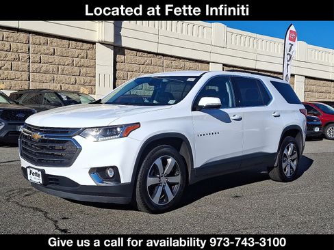 Used 2020 Chevrolet Traverse LT w/ LT Premium Package image 1