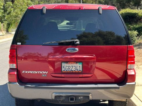 Used 2004 Ford Expedition XLT RWD image 4