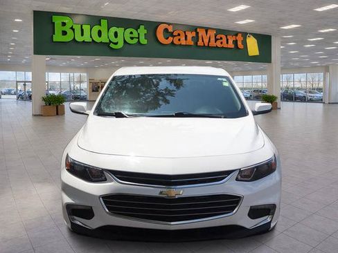 Used 2018 Chevrolet Malibu LT FWD image 2