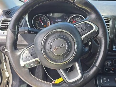 Used 2020 Jeep Compass Limited FWD image 8