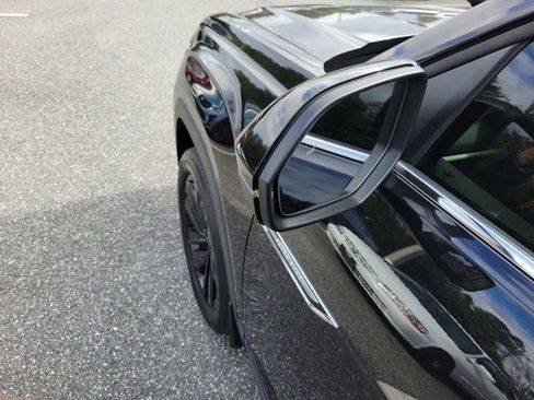 Used 2023 Volkswagen Atlas Cross Sport SE image 18