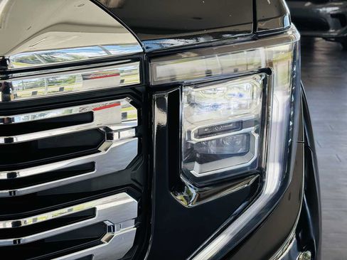 Used 2025 GMC Sierra 1500 Denali w/ Denali Reserve Package AWD/4WD image 21