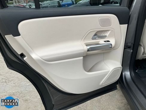 Used 2024 Mercedes-Benz EQB 250+ image 38