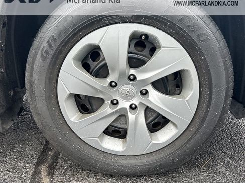 Used 2021 Toyota RAV4 LE image 17