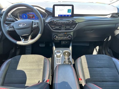 Used 2022 Ford Escape SEL w/ SEL Stealth AWD Package image 17