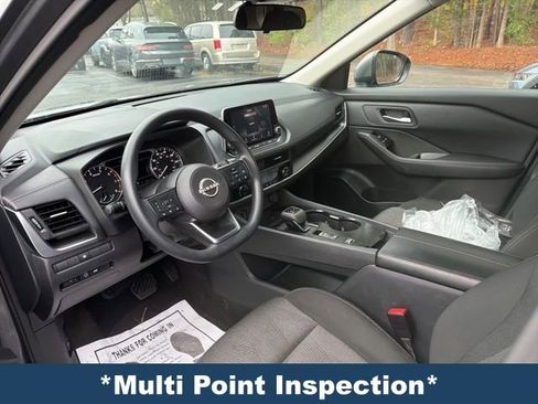 Used 2024 Nissan Rogue SV image 4