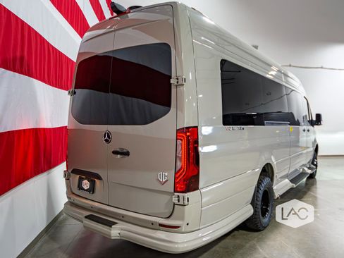 Used 2025 Mercedes-Benz Sprinter 3500 image 35