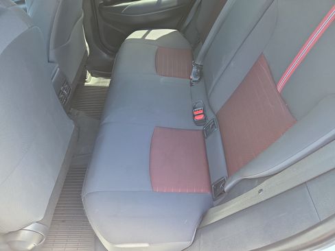 Used 2025 Toyota Corolla Cross AWD Hybrid w/ Moonroof Package image 19