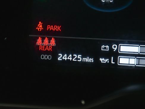 Used 2024 Toyota Tundra Platinum image 21