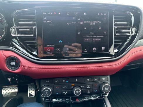 Used 2022 Dodge Durango R/T w/ Tow 'N Go Package AWD/4WD image 9
