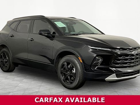 Used 2024 Chevrolet Blazer LT w/ Convenience Package FWD image 3