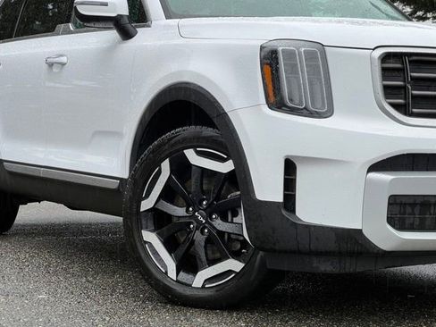 Used 2025 Kia Telluride S AWD/4WD image 2
