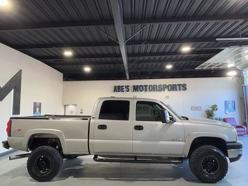 Used 2007 Chevrolet Silverado 2500 LT w/ Heavy-Duty Power Package image 4