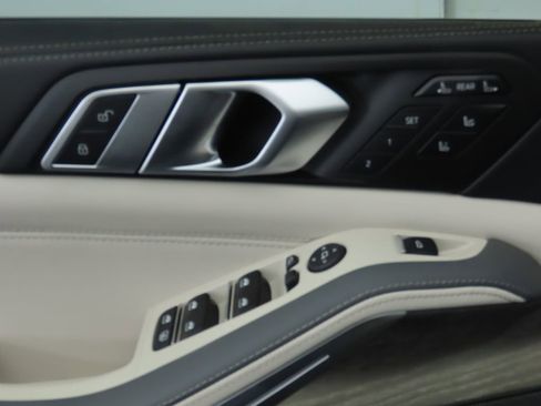 New 2026 BMW X7 xDrive40i w/ Executive Package image 25