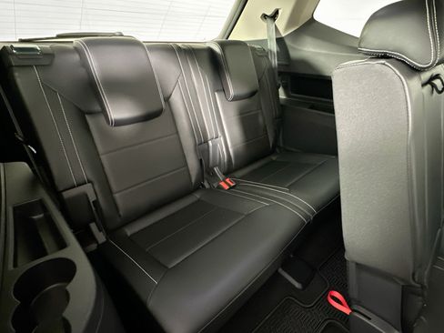 Used 2022 Volkswagen Atlas SEL R-Line image 28