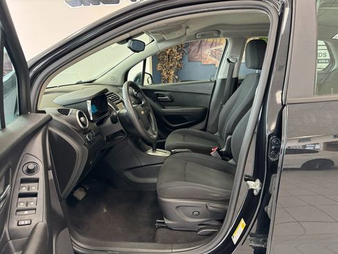 Used 2015 Chevrolet Trax LS FWD image 11
