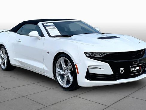 Used 2019 Chevrolet Camaro SS RWD image 3