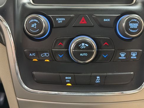Used 2014 Jeep Grand Cherokee Laredo w/ Security & Convenience Group RWD image 28