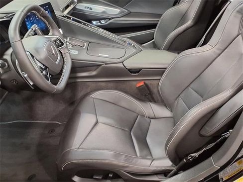 Used 2024 Chevrolet Corvette Stingray Coupe w/ Z51 Performance Package image 5