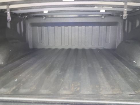 Used 2019 RAM 1500 Laramie AWD/4WD image 5