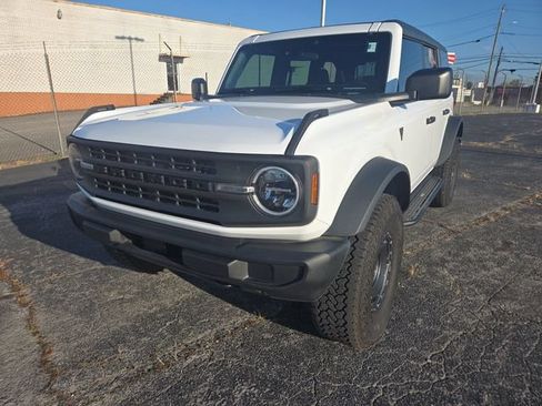 Used 2025 Ford Bronco 4-Door w/ Sasquatch Package AWD/4WD image 1