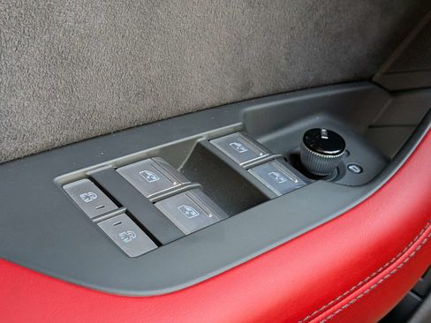 Used 2024 Audi RS 7 Performance AWD/4WD image 23