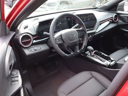 New 2026 Chevrolet Trax RS w/ Driver Confidence Package image 10