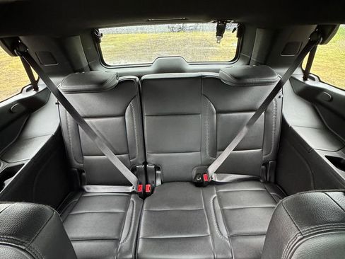 Used 2024 GMC Yukon Denali AWD/4WD image 30