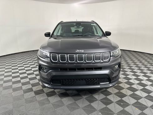 Certified 2022 Jeep Compass Latitude image 13