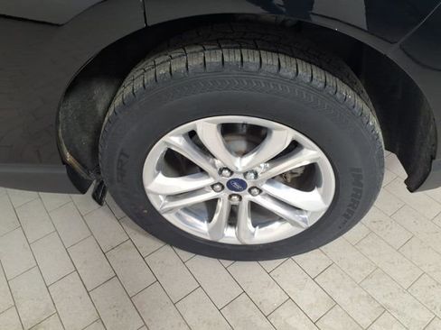 Used 2018 Ford Edge SEL w/ Equipment Group 201A AWD/4WD image 8